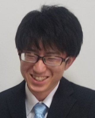 ソフトウェア開発に携わる先輩社員